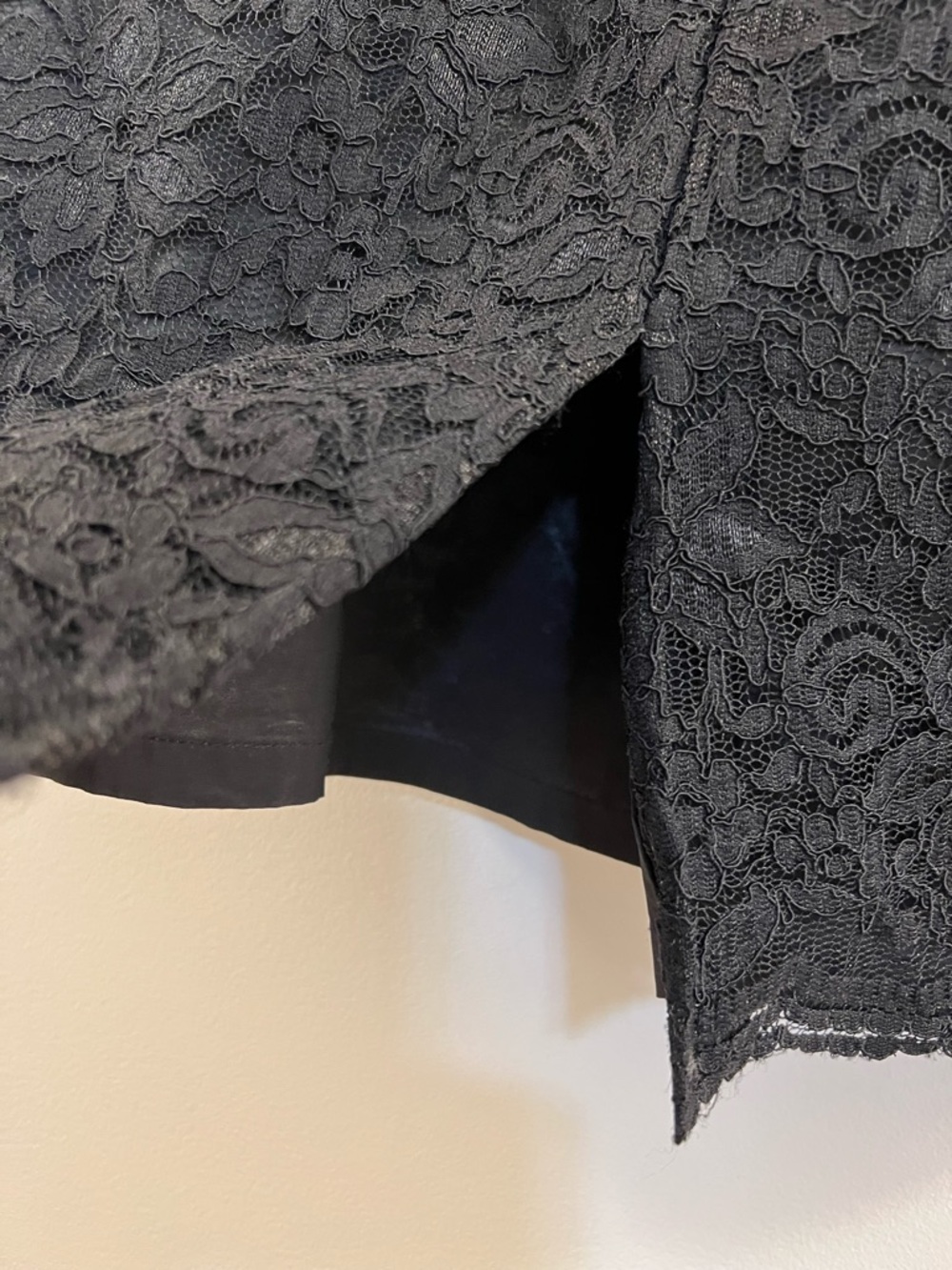 Ann Taylor Loft Floral Black LACE PENCIL SKIRT - Picture 7 of 13